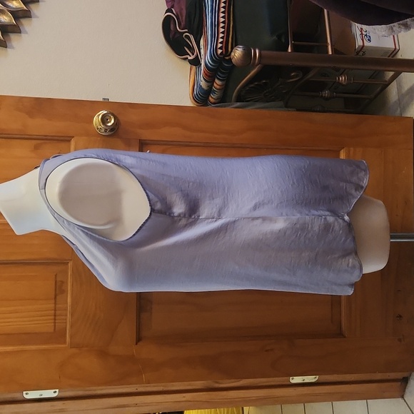 Cabi Sleeveless Blouse - Picture 2 of 6